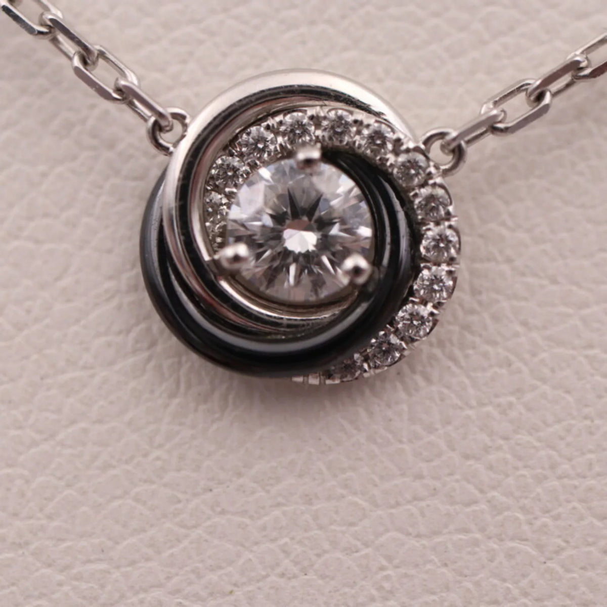 pendant CRB7224532 black 750 white gold necklace ceramic Pre-Owned (Good) CARTIER Trinity K18WG diamond Cartier